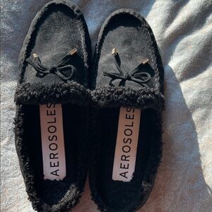 AEROSOLES Black Fuzzy Slip-Ons